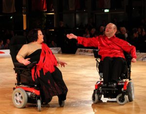 Bild:ABiMV/CS Die Rollstuhltänzer, Claudia Wolff und Christian Schad, aus dem Behindertenverband Neubrandeburg e.V. tanzen um den Weltmeistertitel in Minsk 